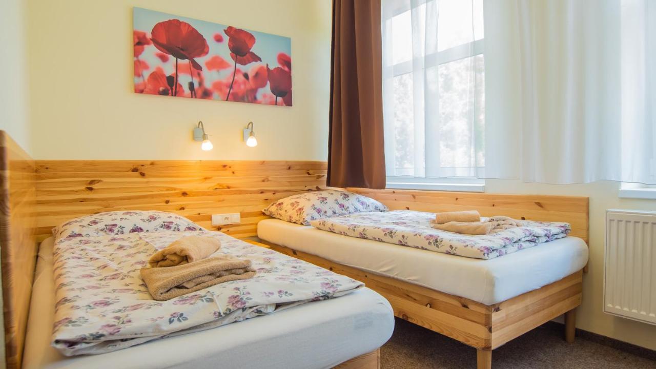 Pension U Koupaliste Tisa Exterior photo